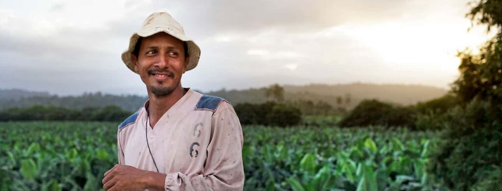 dole-sustainability-bananito-farmer-2